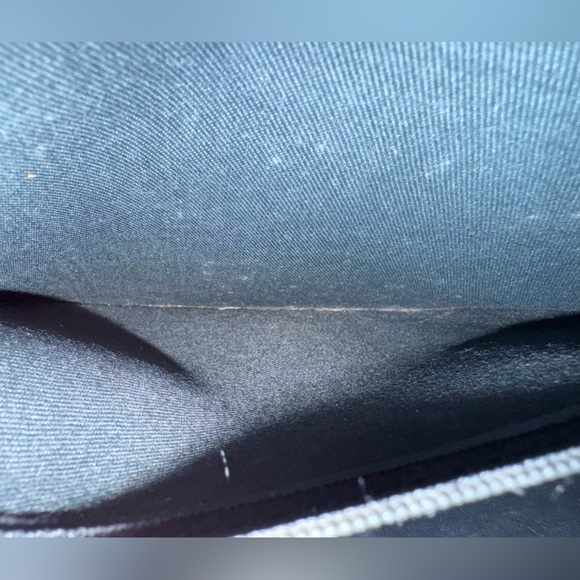 Burberrys Shoulder Bag - Picture 10 of 10